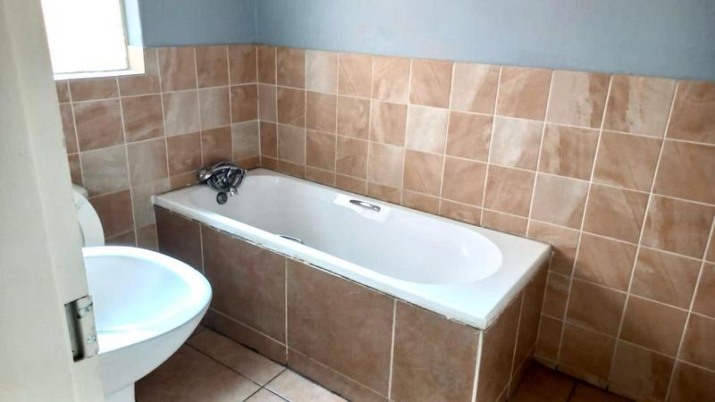 2 Bedroom Property for Sale in Bult West North West